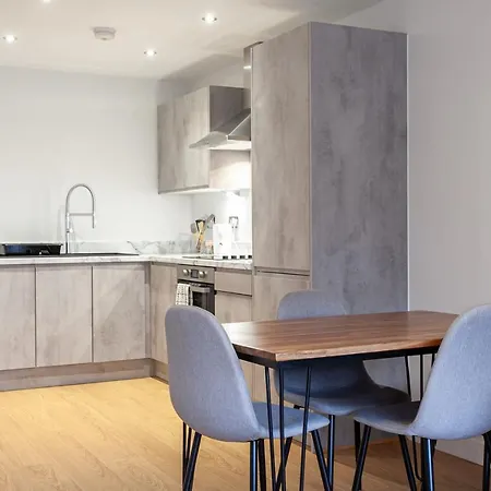 Beautiful Brand New - Sleeps 4