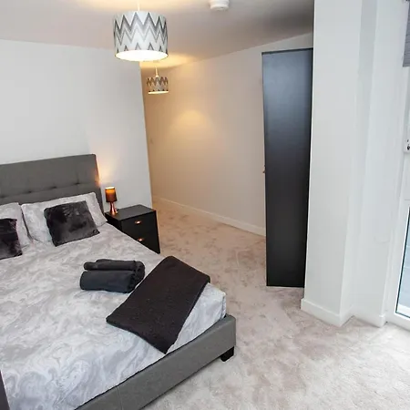 Beautiful Brand New - Sleeps 4